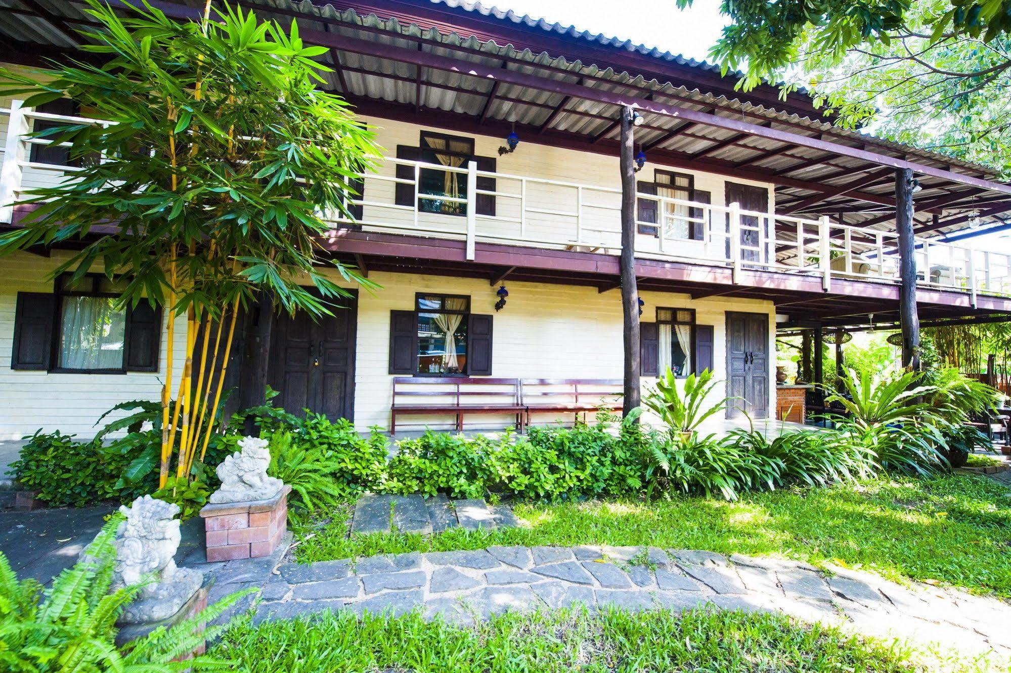 Smile House Boutique Hotel Chiang Mai Exterior foto