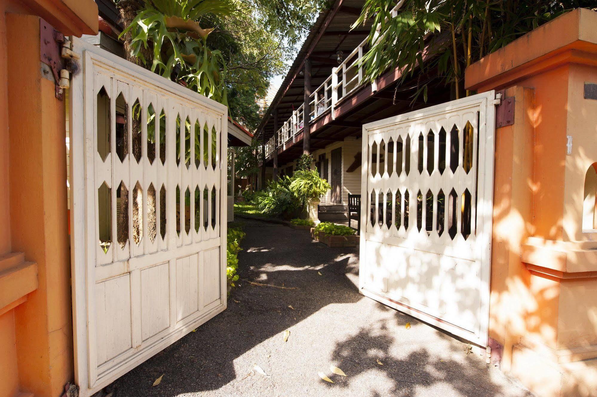 Smile House Boutique Hotel Chiang Mai Exterior foto